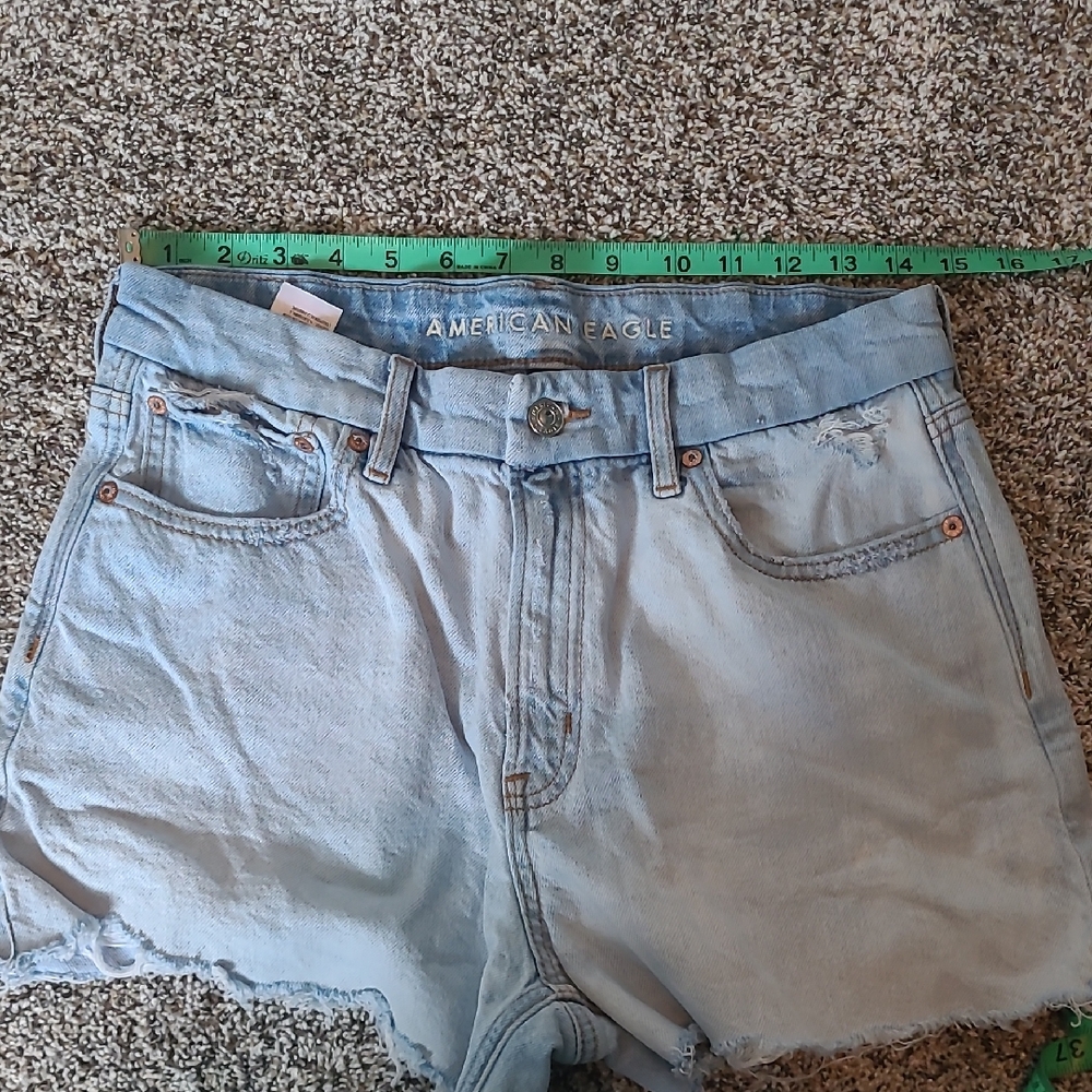 AE Strigid Curvy Super High-Waisted Relaxed Jean Short Size 8